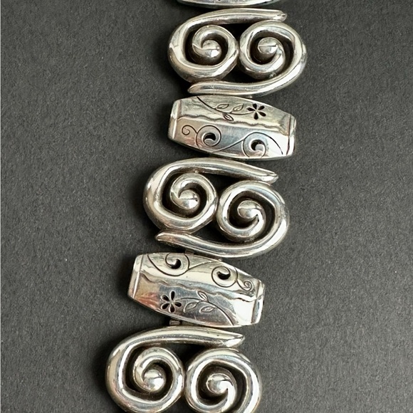 Brighton Bracelet Pablo's Passion Scroll Floral Wide Link Silver Plated 7.5" - Picture 4 of 10